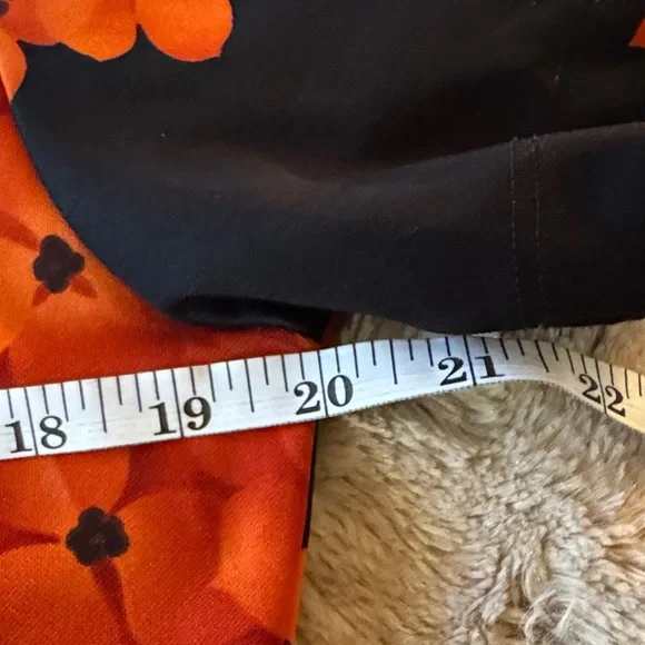 Impressions Black & Orange Floral Top – Size M - Picture 5 of 8